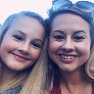 Meet your Posher, Caitlin